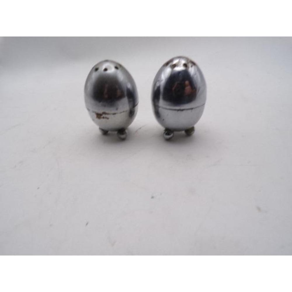 Vintage Egg Shaped Salt Pepper Shakers Metal‎ Silver Tone Footed Set